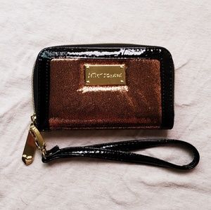 Betsy Johnson | Foiled Wristlet
